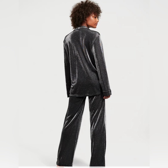 VICTORIA'S SECRET
Shimmer Knit Long Pajama Set -NEW - Picture 3 of 3